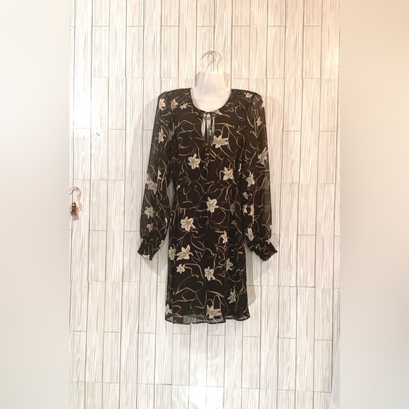 Long Sleeve Elastic Waist Band Midi Dress - Picture 5 of 6